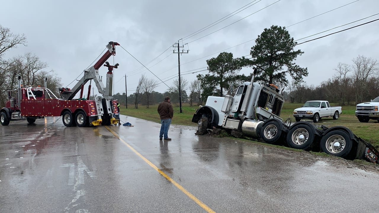 Heavy-duty recovery in rain
